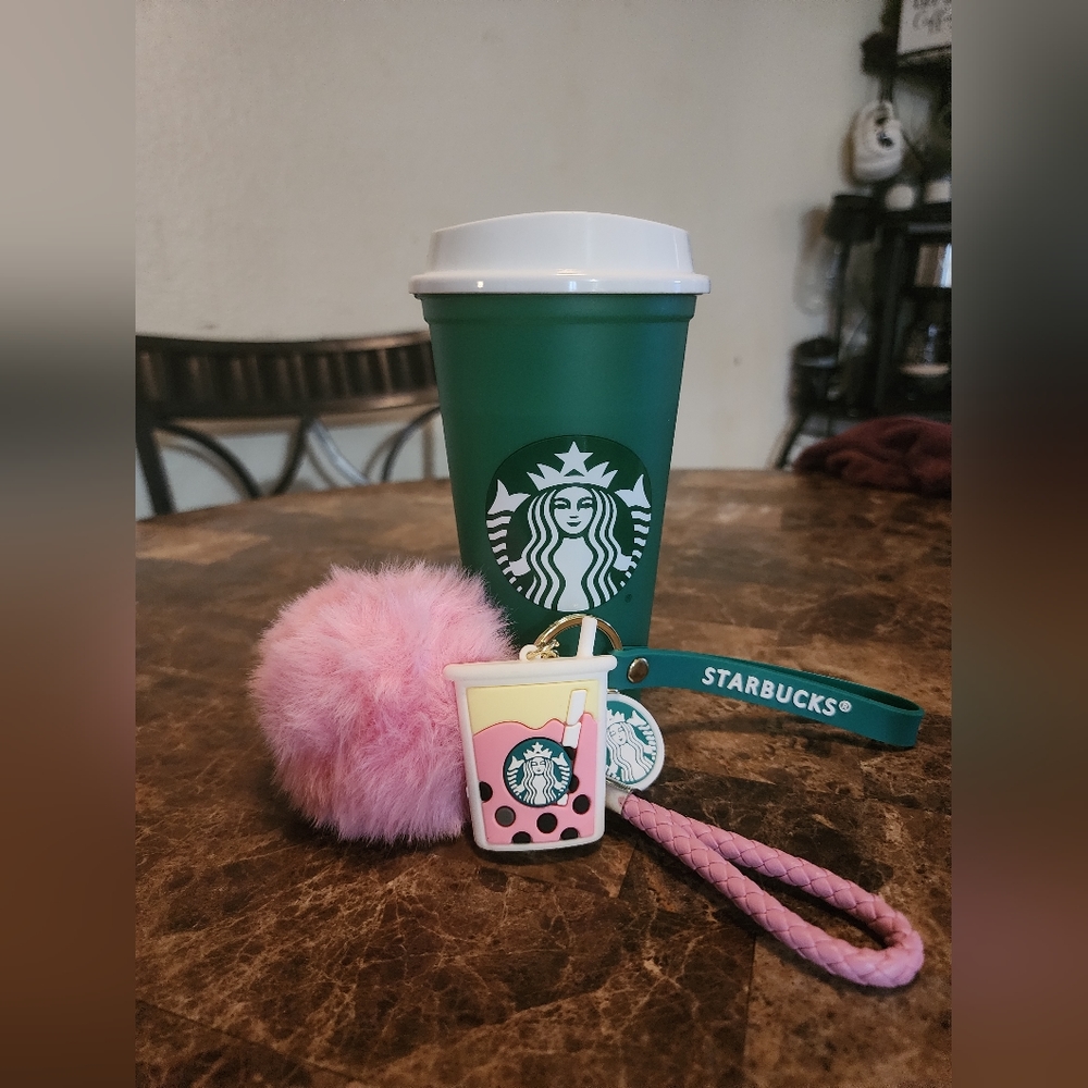 Starbucks Reusable Color Changing Cup with Starbucks Keychain